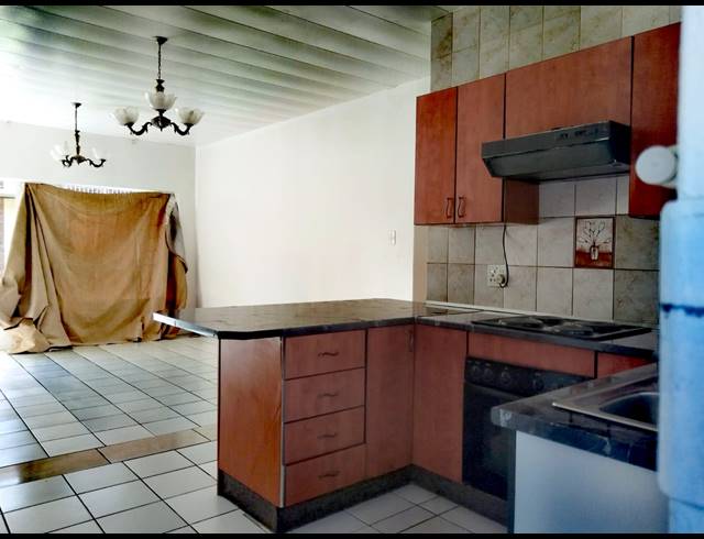 2 BEDROOM FLAT FOR SALE IN EDLEEN